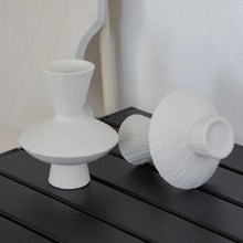 Ceramic Vase Small Vases Aesthetic Flower Bottle Room Ornaments Elegant Room Decoration Accessories Home Interior Decorations