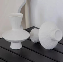 Ceramic Vase Small Vases Aesthetic Flower Bottle Room Ornaments Elegant Room Decoration Accessories Home Interior Decorations