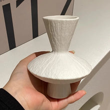 Ceramic Vase Small Vases Aesthetic Flower Bottle Room Ornaments Elegant Room Decoration Accessories Home Interior Decorations